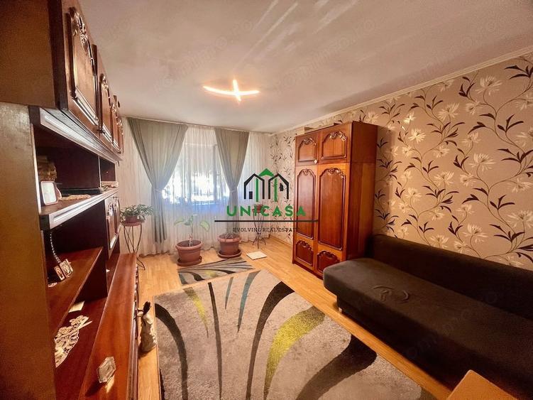 Apartament cu 2 camere decomandat în Căzănești (Râmnicu Vâlcea)