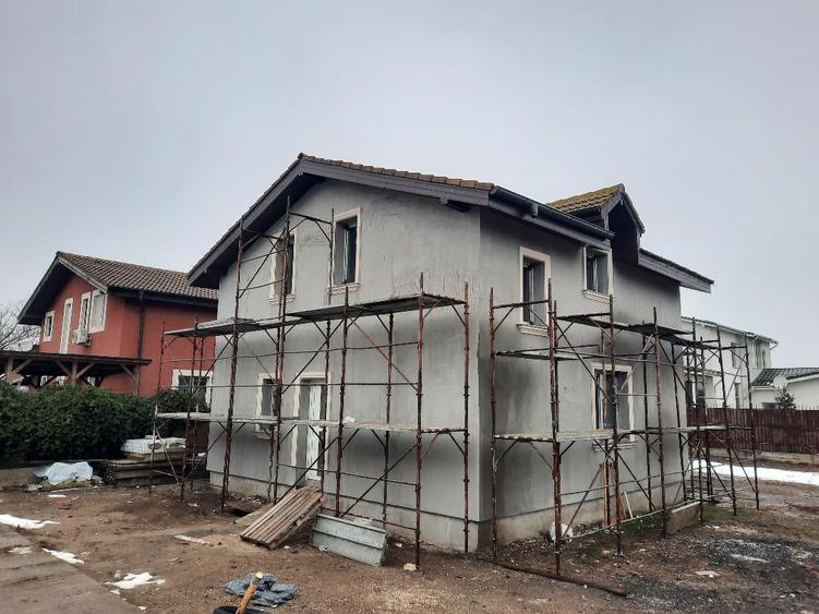 Casă individuală cu 5 camere cu Teren 500 Mp în Bâcu