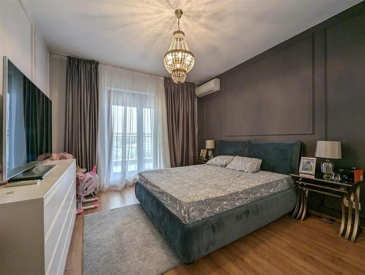 Apartament cu 3 camere semidecomandat, mobilat în Pipera
