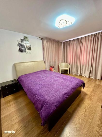 Casă cu 7 camere cu Teren 400 Mp în Zamora