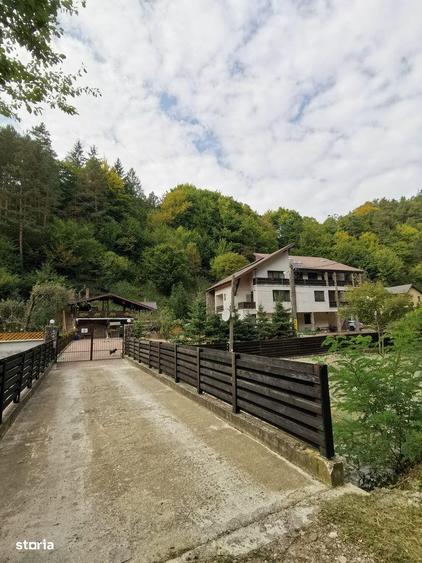 Casă cu Teren 2900 Mp în Central