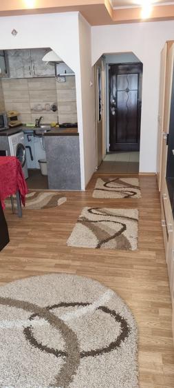 Garsonieră decomandată în Izvor