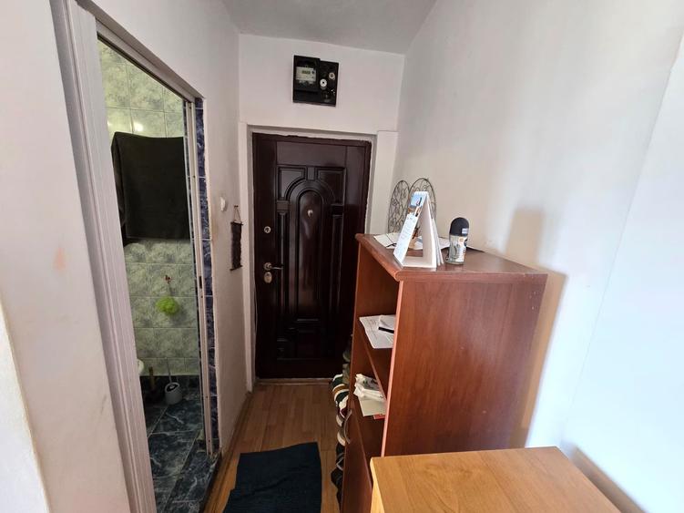 Garsonieră semidecomandată în Titan