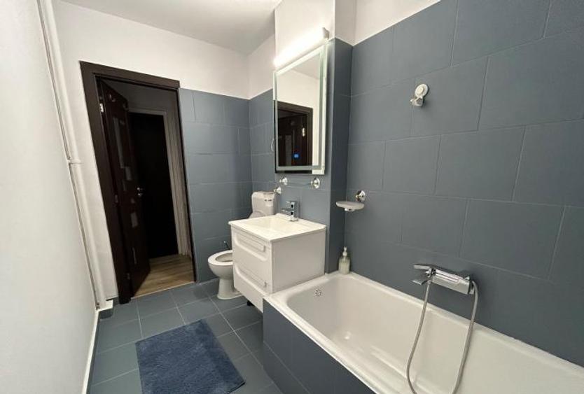 Apartament cu 2 camere decomandat, mobilat în Titan