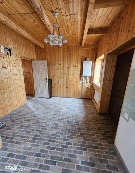 Casă cu 2 camere cu Teren 451 Mp în Cazasu