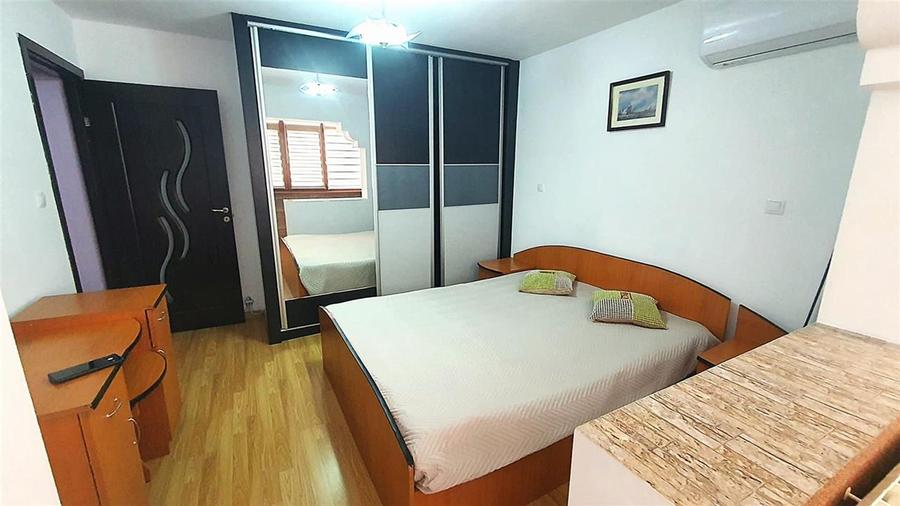 Apartament cu 2 camere decomandat, mobilat în Unirii Sud