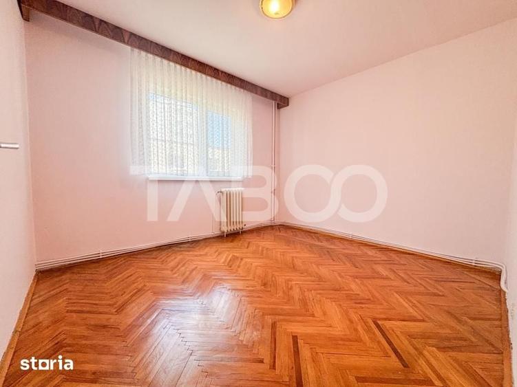 Apartament cu 3 camere semidecomandat în Mănăștur