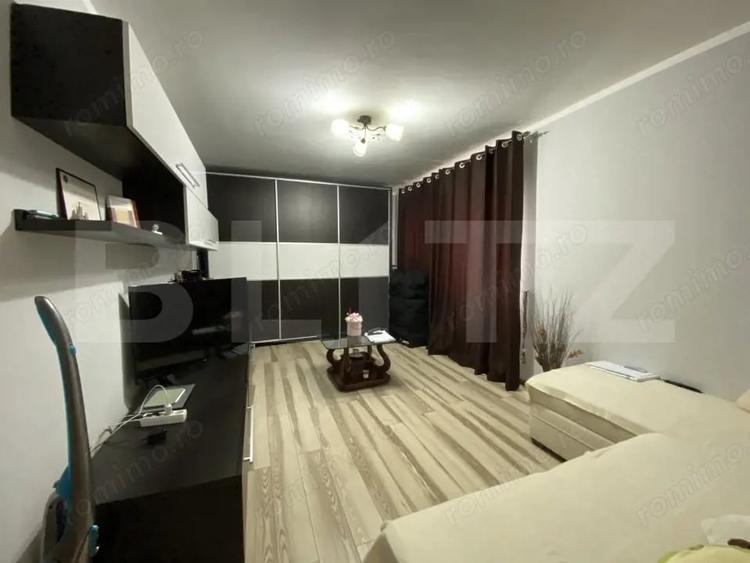 Apartament cu 2 camere, decomandat, mobilat, parcare ?tefan cel Mare - 2