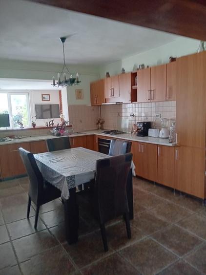 Casă cu 3 camere în Lazaret
