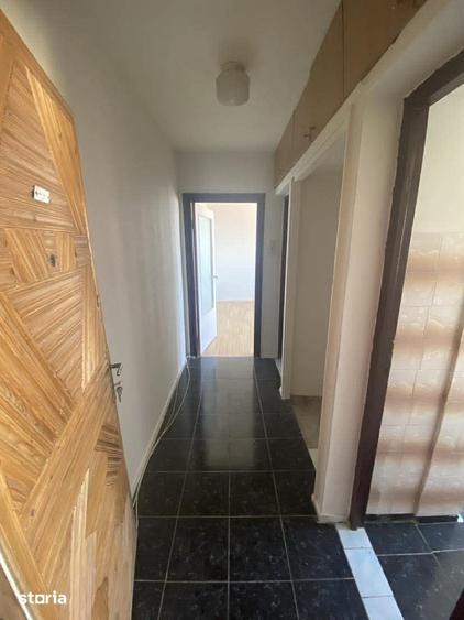 Apartament cu 2 camere semidecomandat în 14 Mai