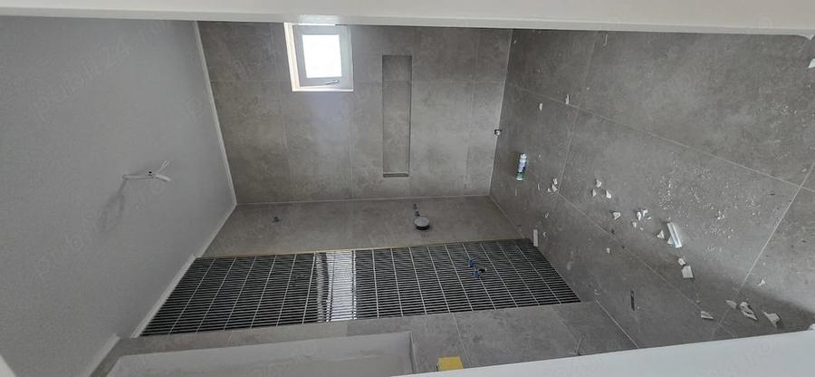 Casă cu 4 camere cu Teren 243 Mp în Exterior Vest