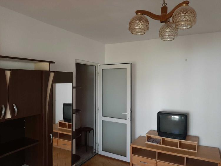 Apartament cu 2 camere semidecomandat în Nufărul