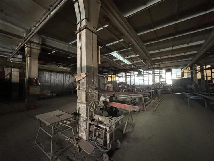 Spațiu industrial, de 3,500 mp, în Militari