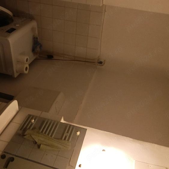 Garsonieră decomandată în Km 4