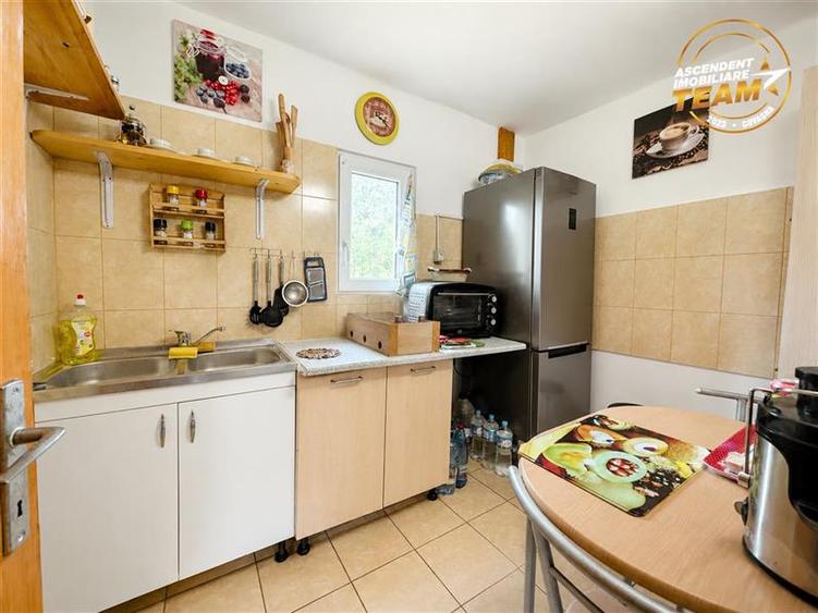 Casă individuală cu 4 camere cu Teren 2200 Mp în Băcel