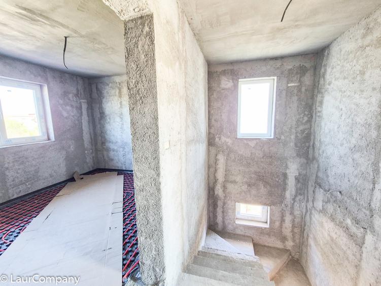 Casă individuală cu 5 camere cu Teren 351 Mp în Prundu