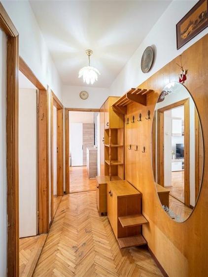 Apartament cu 2 camere semidecomandat în Seleuș