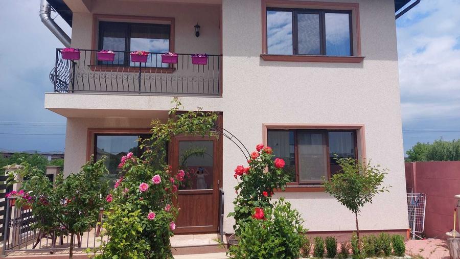 Casă cu 3 camere cu Teren 200 Mp în Tunari