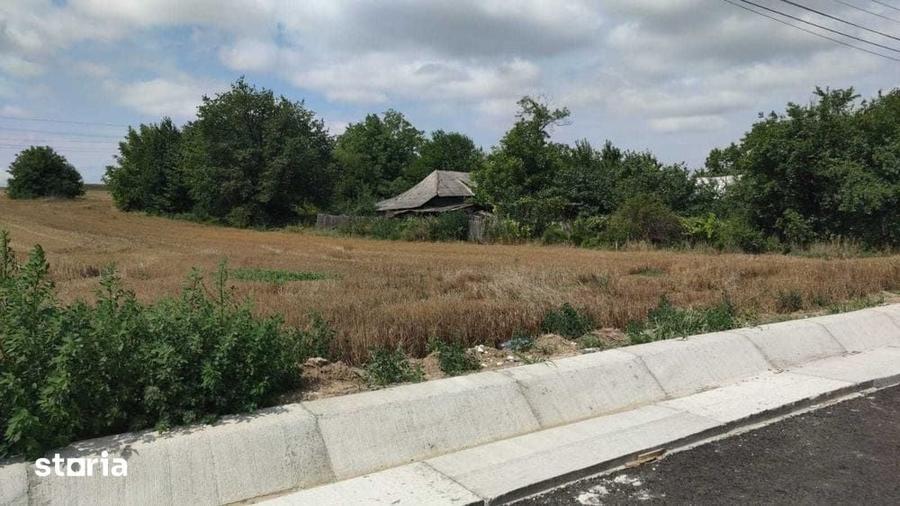 Teren de 5400 mp, în Filipești