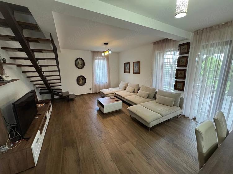 Casă cu Teren 697 Mp în Săcălaz
