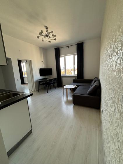Apartament cu 2 camere semidecomandat, mobilat în Cișmigiu