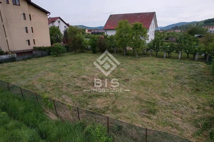 Teren de 863 mp, în Viișoara