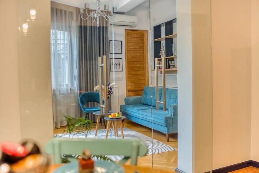 Apartament cu 3 camere decomandat, mobilat în Universitate