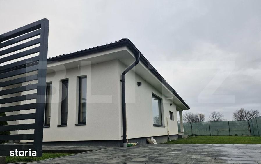 Casă cu 4 camere cu Teren 400 Mp în Doba