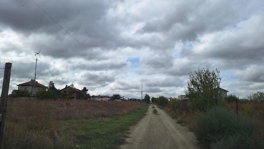 Teren de 1100 mp, în Central