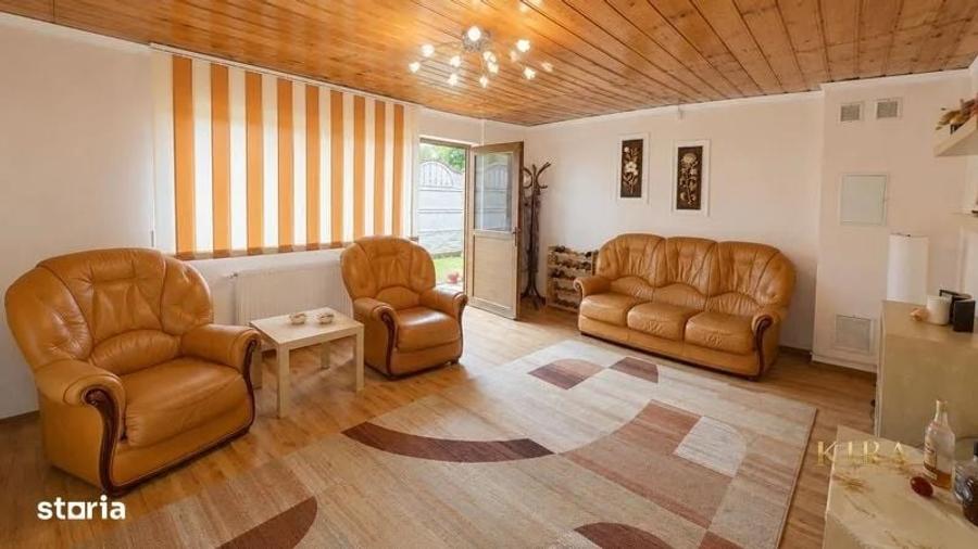 Casă cu 4 camere decomandat cu Teren 700 Mp în Central