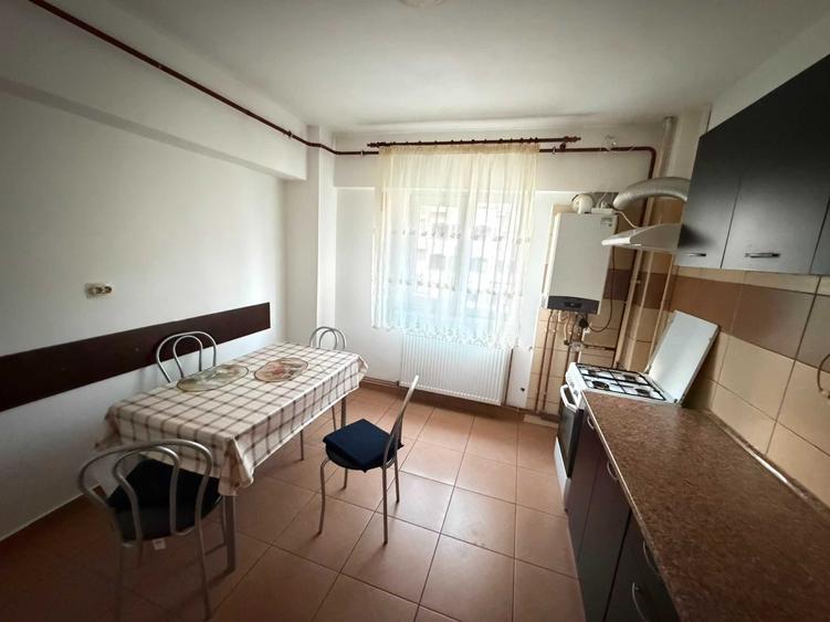 Apartament cu 2 camere decomandat în Popoveni