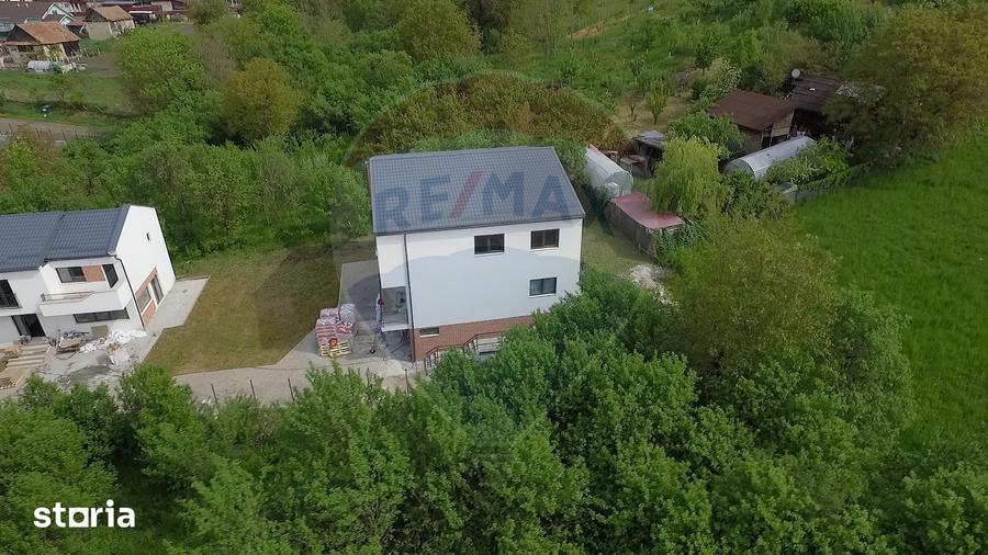 Duplex, 160mp, garaj, complex privat, toate utilitatile, asfalt, com 0 - 6