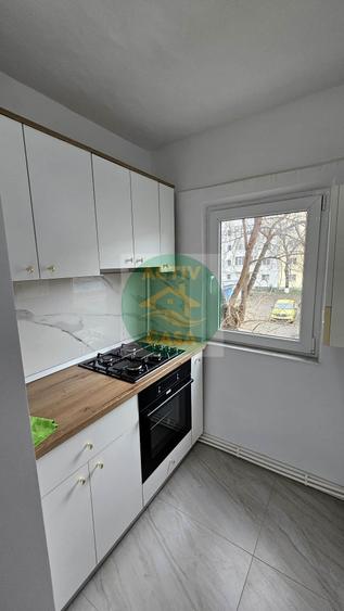 Garsonieră în Est