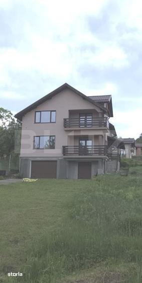 Casă cu 6 camere cu Teren 784 Mp în Central