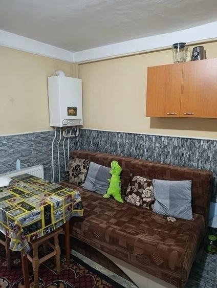 Apartament cu 2 camere decomandat, mobilat în Cug