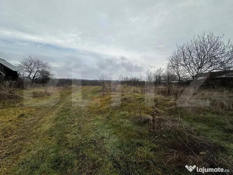 Teren de 4000 mp, în Debarcader