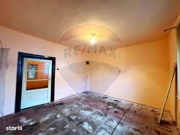 Casă cu 3 camere în Nădab