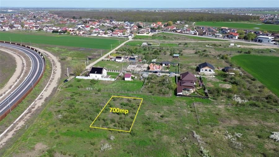 Teren Construcții intravilan de 700 mp, în Exterior Nord