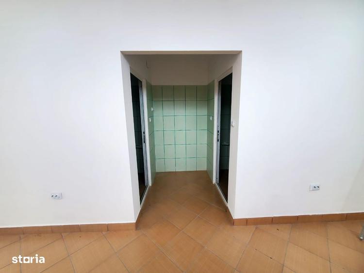 Spațiu comercial, de 75 mp, în Uiești
