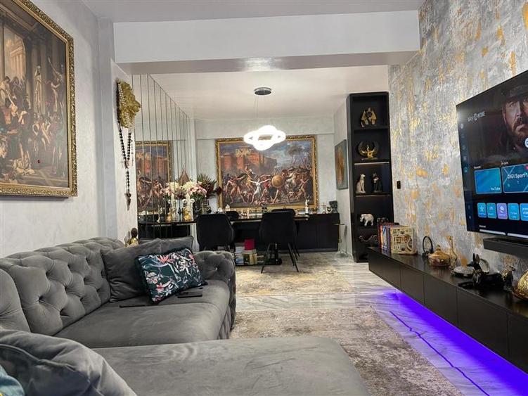 Apartament cu 2 camere decomandat în Aeroport