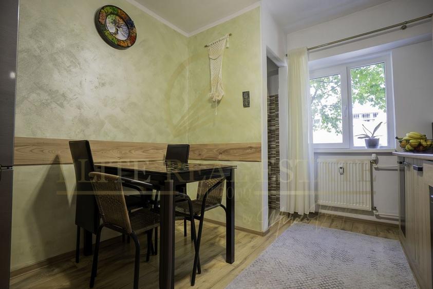 Apartament cu 3 camere decomandat, mobilat în Capitol