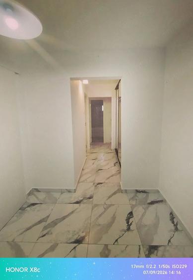 Apartament cu 3 camere decomandat în Alexandru cel Bun
