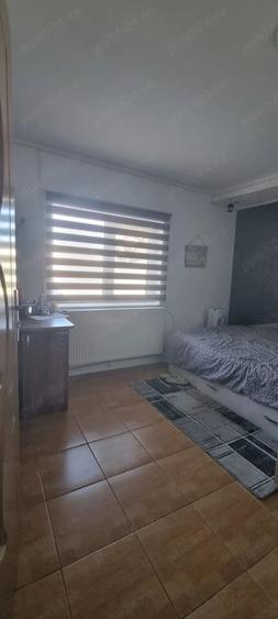 Casă cu 6 camere cu Teren 450 Mp în Geamăna