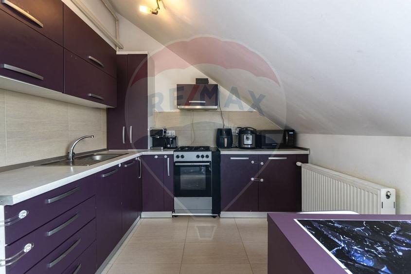 Apartament cu 3 camere decomandat, mobilat în Sânpetru