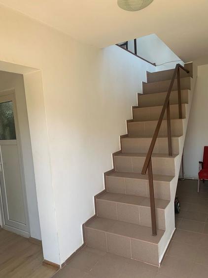 Casă cu 3 camere în Central