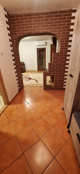 Apartament cu 3 camere decomandat în Gară