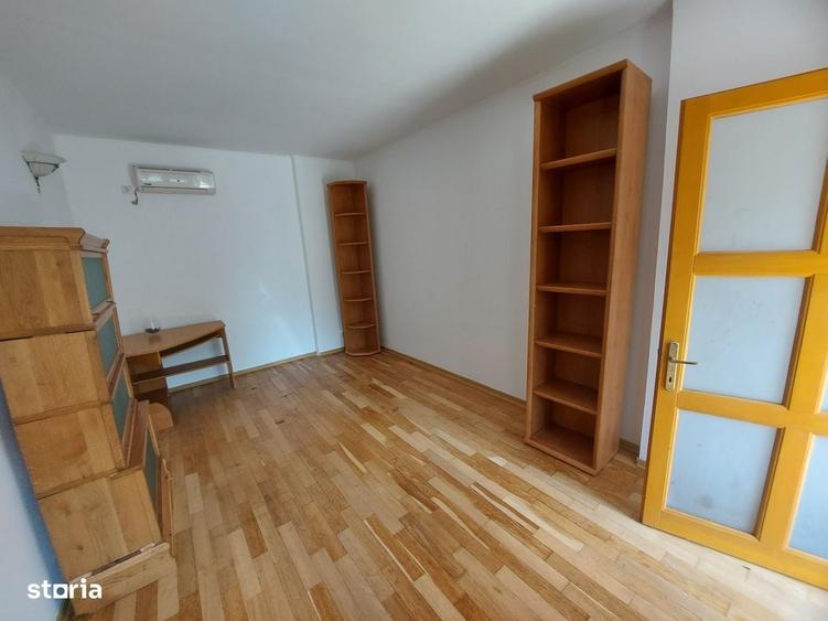 Casă cu 2 camere cu Teren 200 Mp în Central