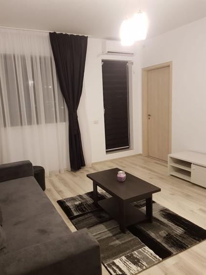 Garsonieră decomandată în Central