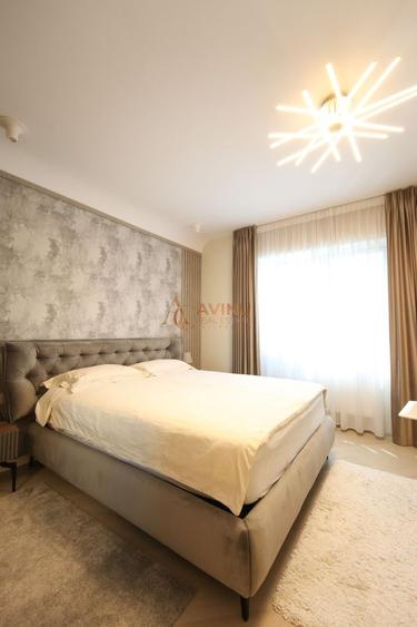 Apartament cu 3 camere în Sud-Vest