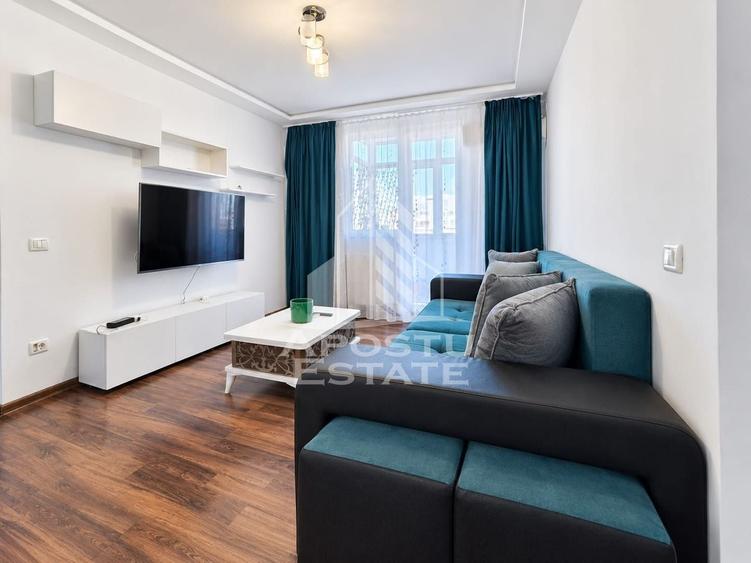 Apartament cu 3 camere decomandat, mobilat în Aurel Vlaicu